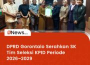 DPRD Gorontalo Serahkan SK Tim Seleksi KPID Periode 2026–2029